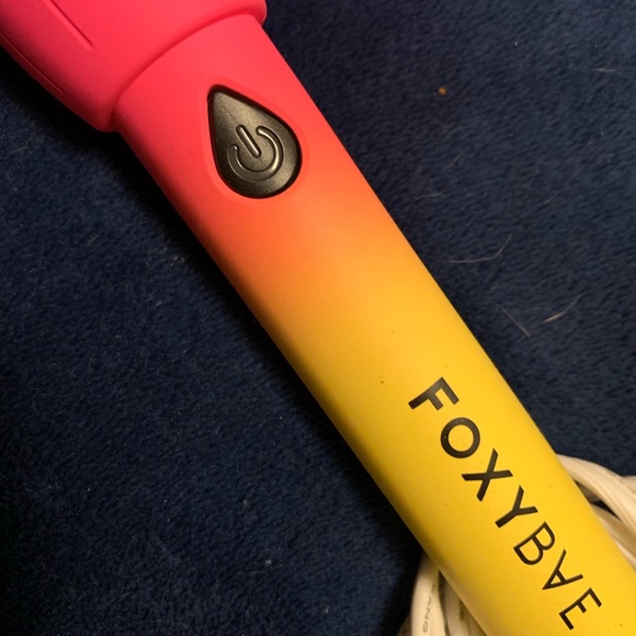 Foxybae 1 inch barrel hair curler - Picture 2 of 4